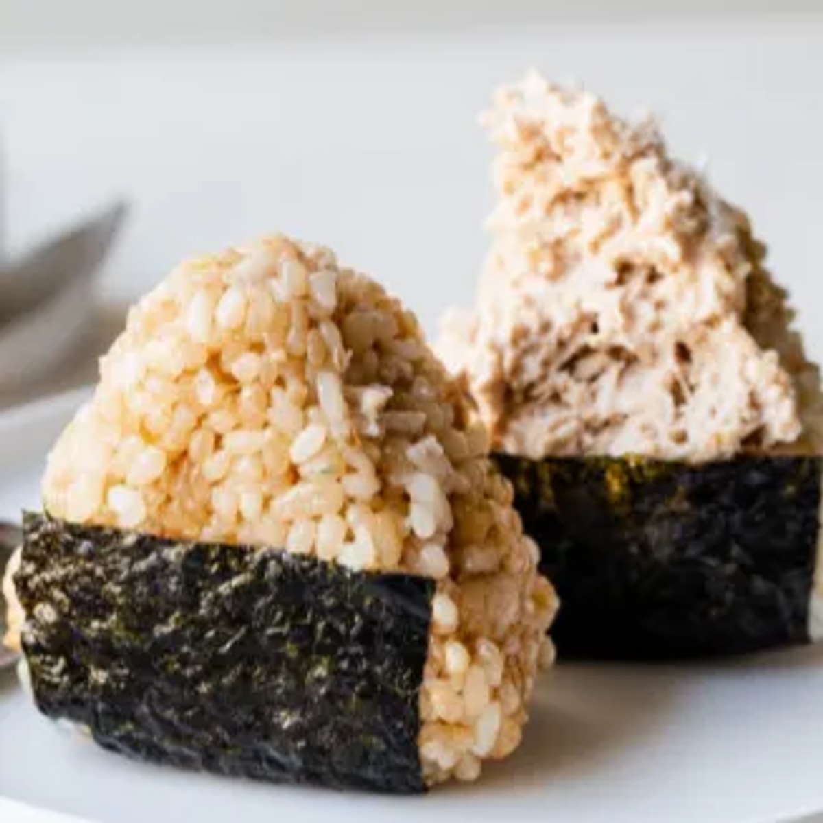 Homemade Tuna Rice Balls: A quick and tasty lunch idea, perfect for meal prepping.
